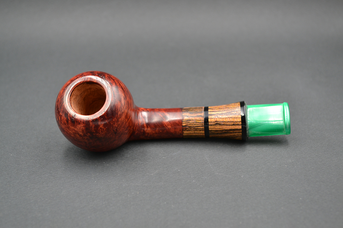 Green On Red Acorn 2168 – Briar Tobacco Pipe