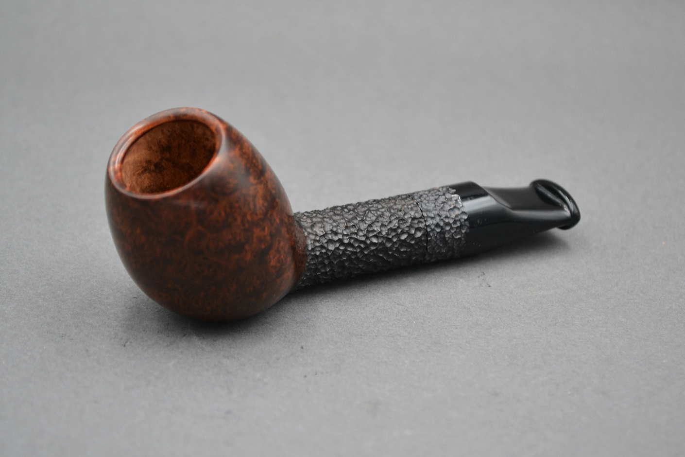 Gunpowder Devil Anse 22138 – Handmade Briar Tobacco Pipe